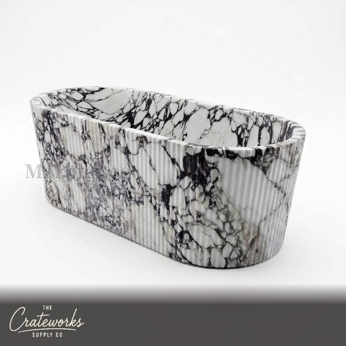 Calacatta monet Bathtub with Fluted Exterior, detail 1