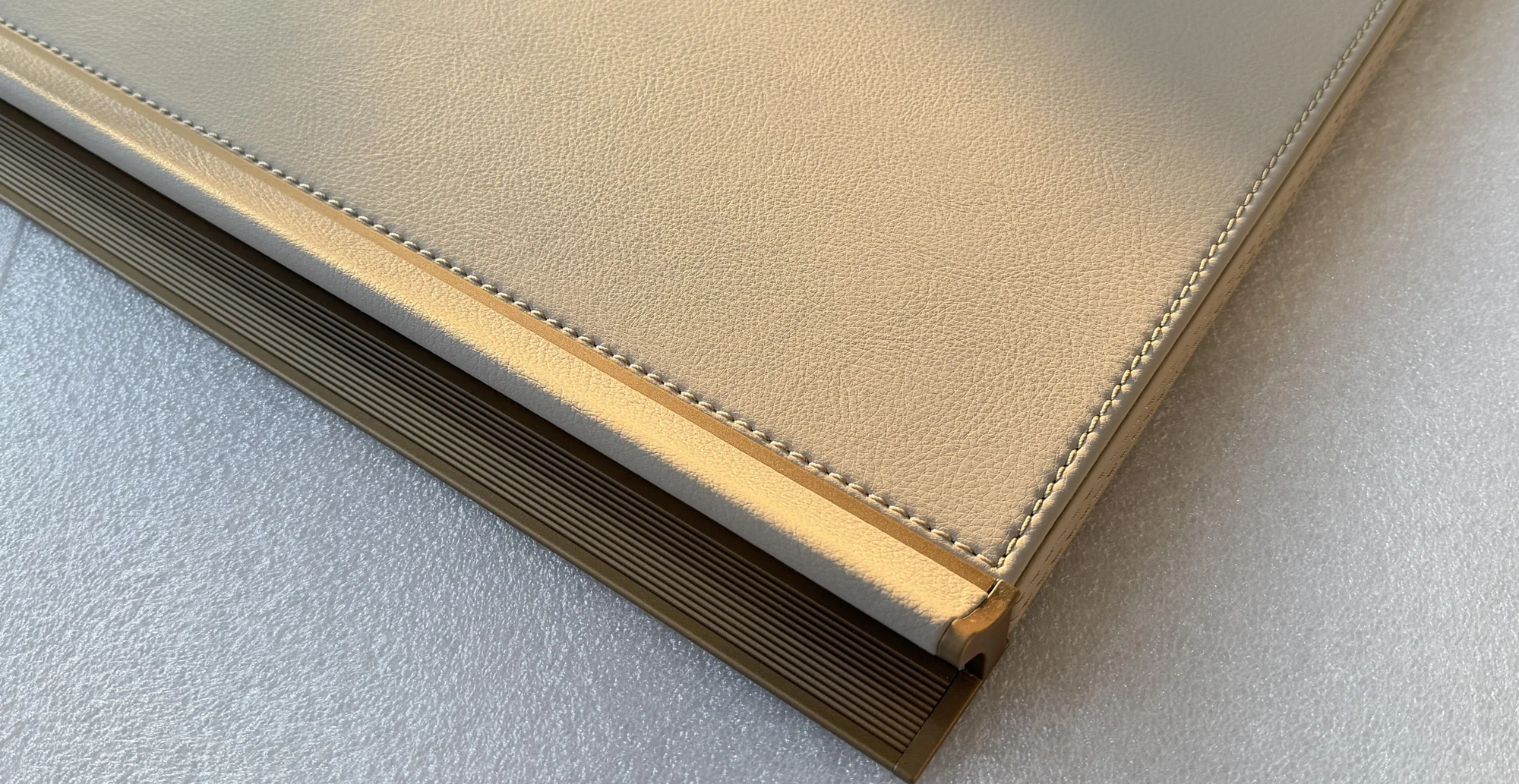 Aluminum-Frame Pole-Handle Door