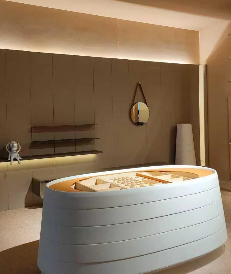 Oval Island, in the room 2