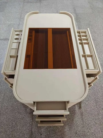 Glass-Lid Chest Island