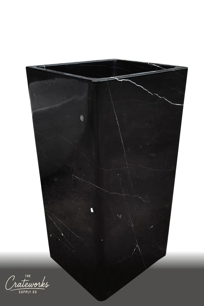 Power room with pedestal sink