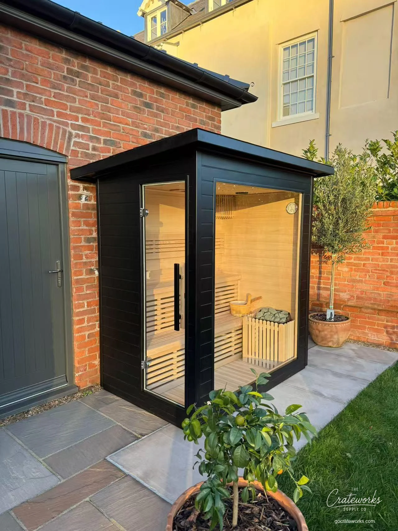 Outdoor Lean-To Sauna with Flue Stack