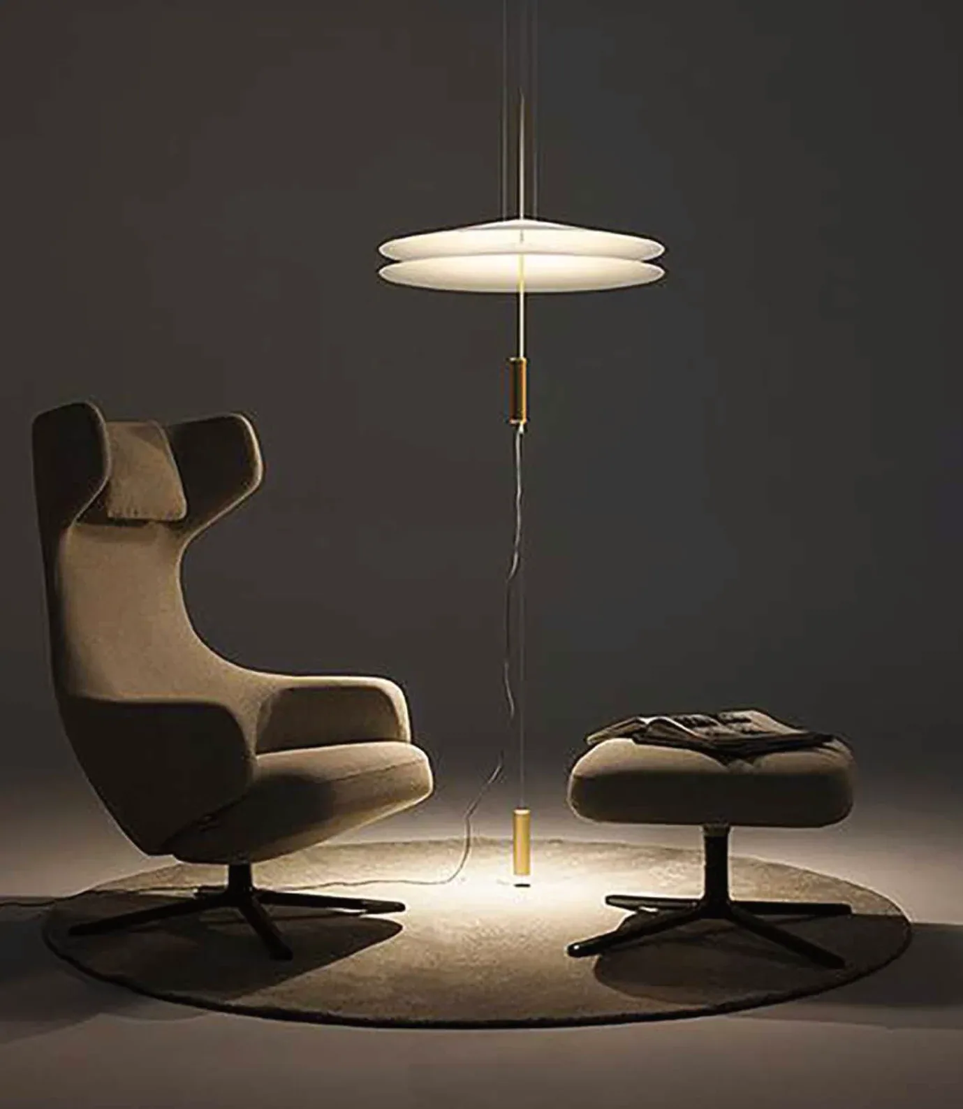 Matt White Halo 02, chandeliers